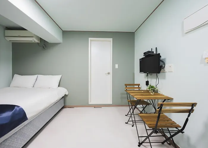 Hostel Cave Myeongdong *